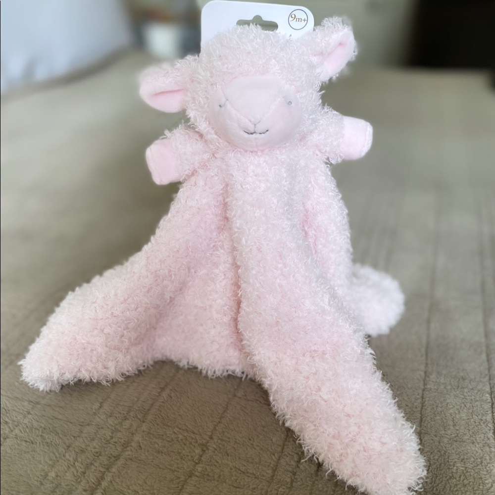 NWT Blankets & Beyond pink lamb/sheep Nunu blanket - so soft! 9M+